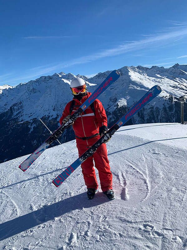 Ski instructor from the Pettneu am Arlberg ski school